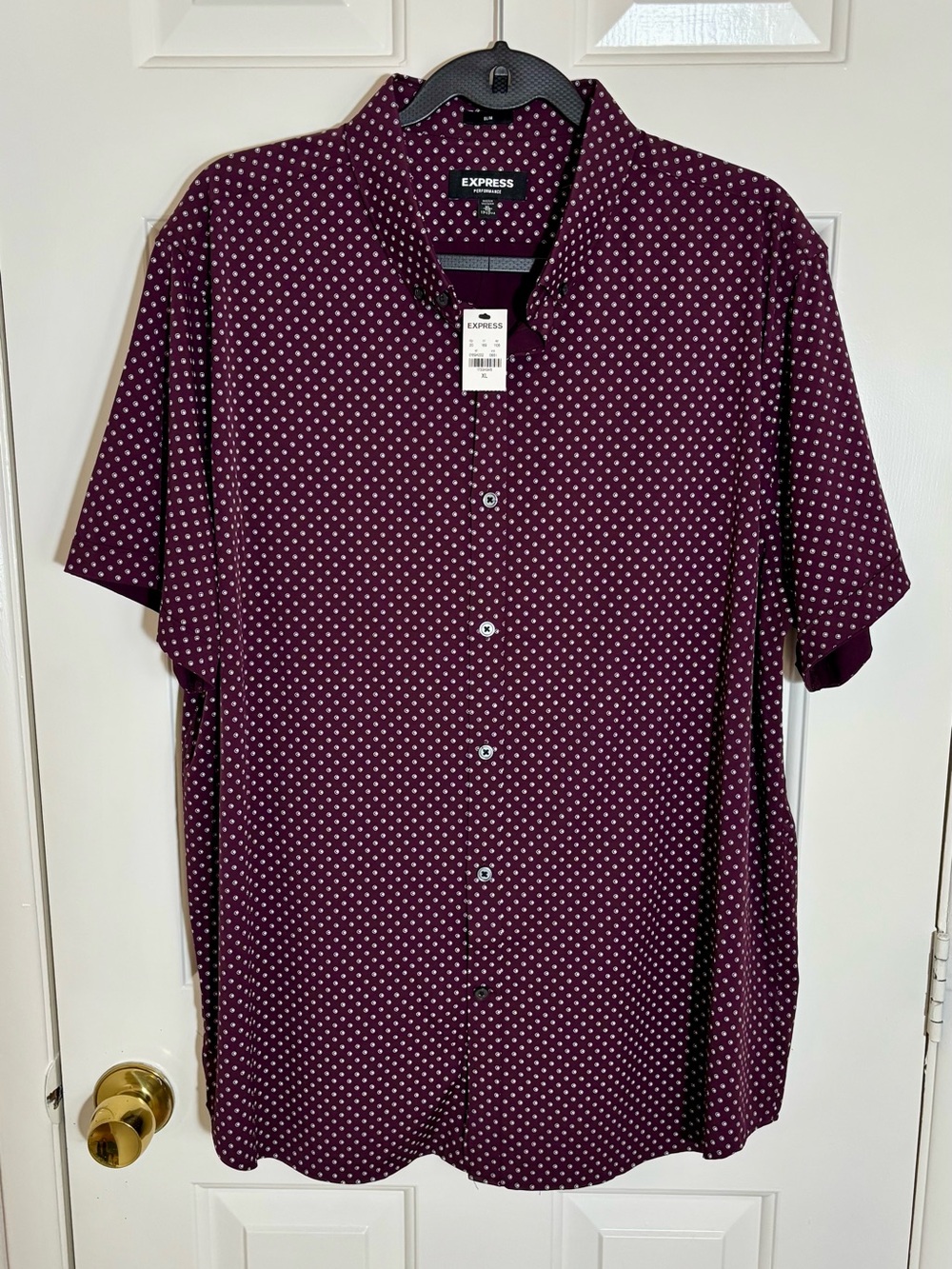 Express Men’s Short-Sleeve Button-Down Shirt in Burgundy with White Pattern